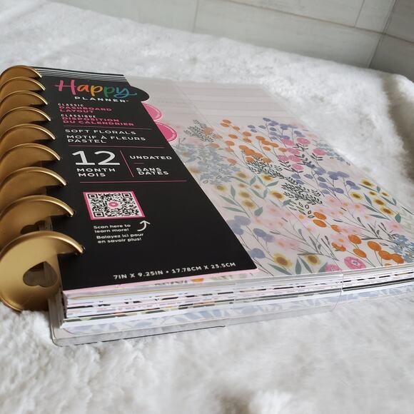The Happy Planner Classic 12 Month Undated Soft Florals - Picture 3 of 4